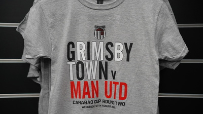 GRIMSBY TOWN v Man Utd Tee Adult