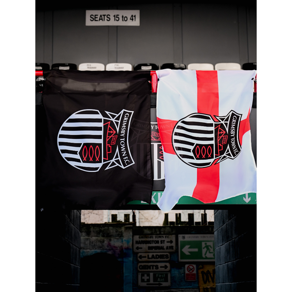 St Georges Flag with Large Central GTFC Crest